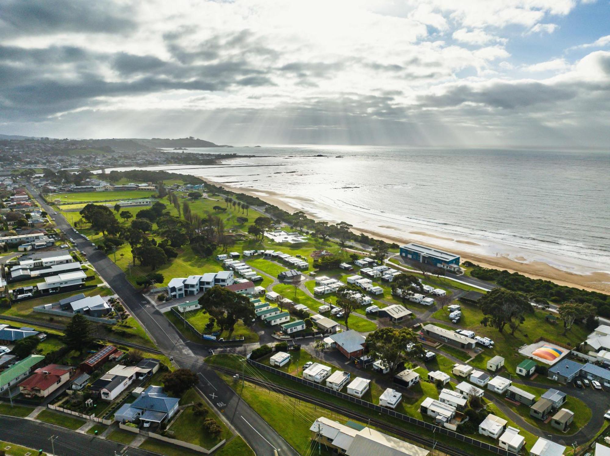 Big4 Tassie Getaway Park Ulverstone Exterior photo